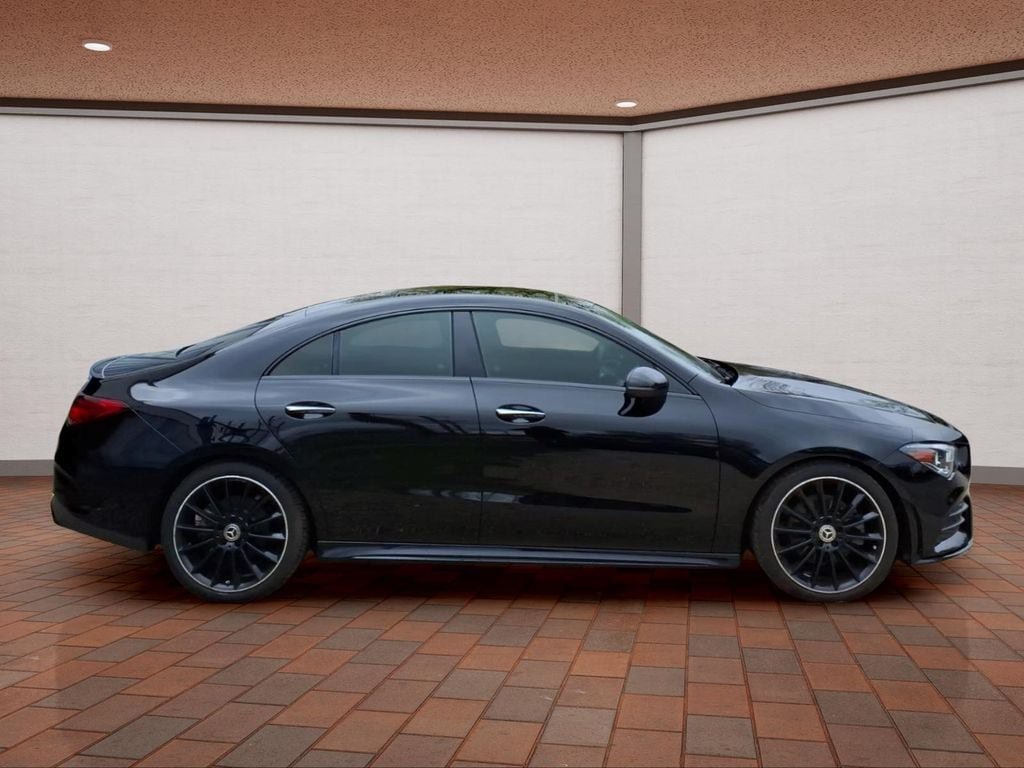 Used 2022 Mercedes-Benz CLA 250 image 4