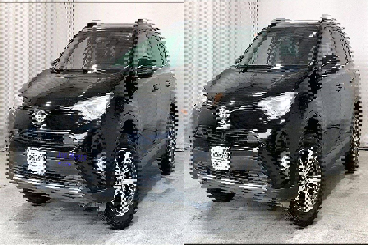 Used 2016 Toyota RAV4 XLE image 12