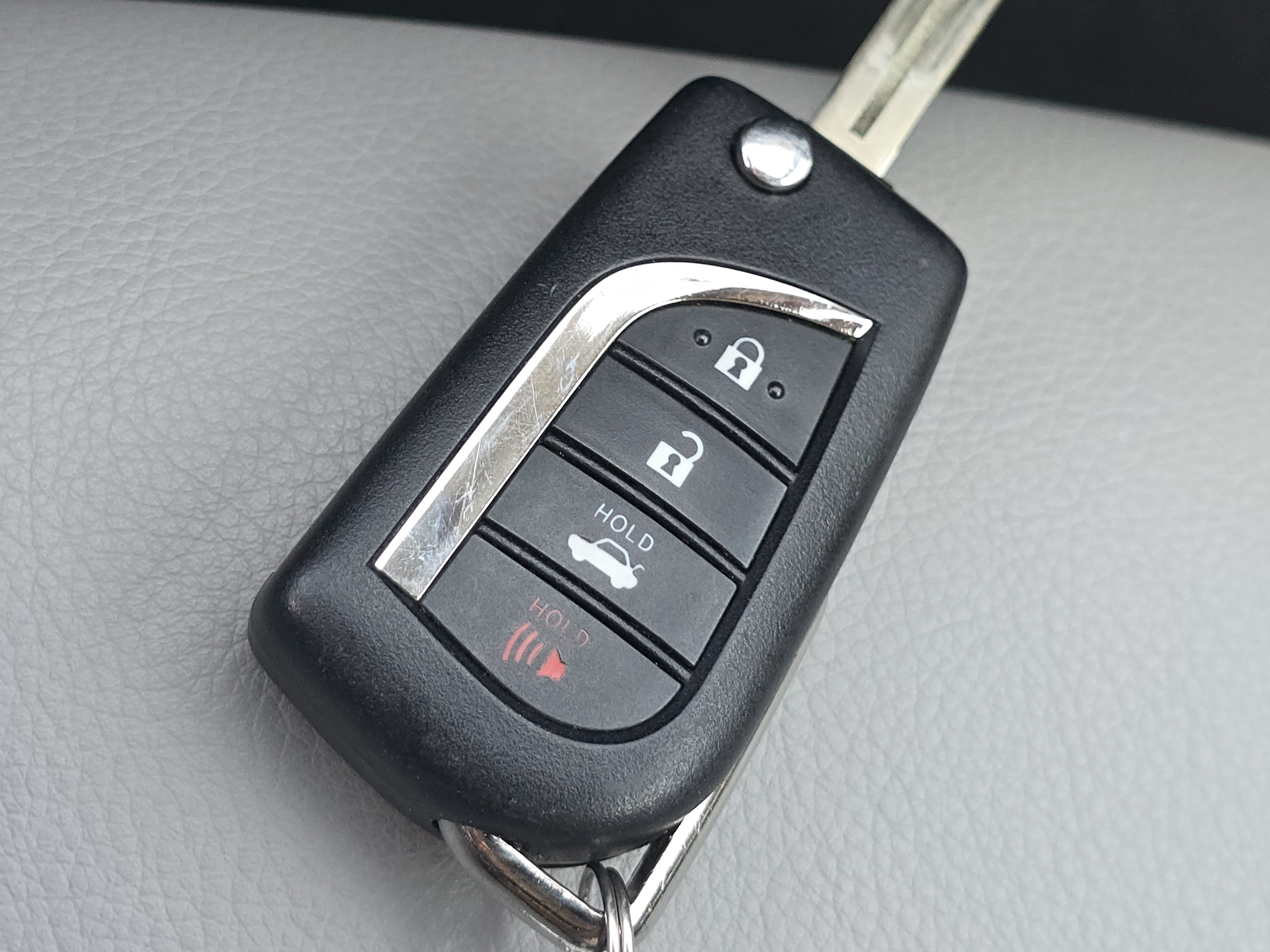 Used 2020 Toyota Camry SE FWD image 27