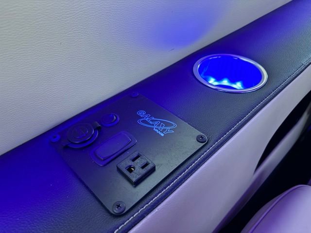Used 2021 RAM ProMaster 2500 w/ Premium Appearance Group FWD image 40