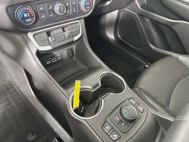 Used 2022 GMC Terrain SLT w/ Elevation Edition image 20