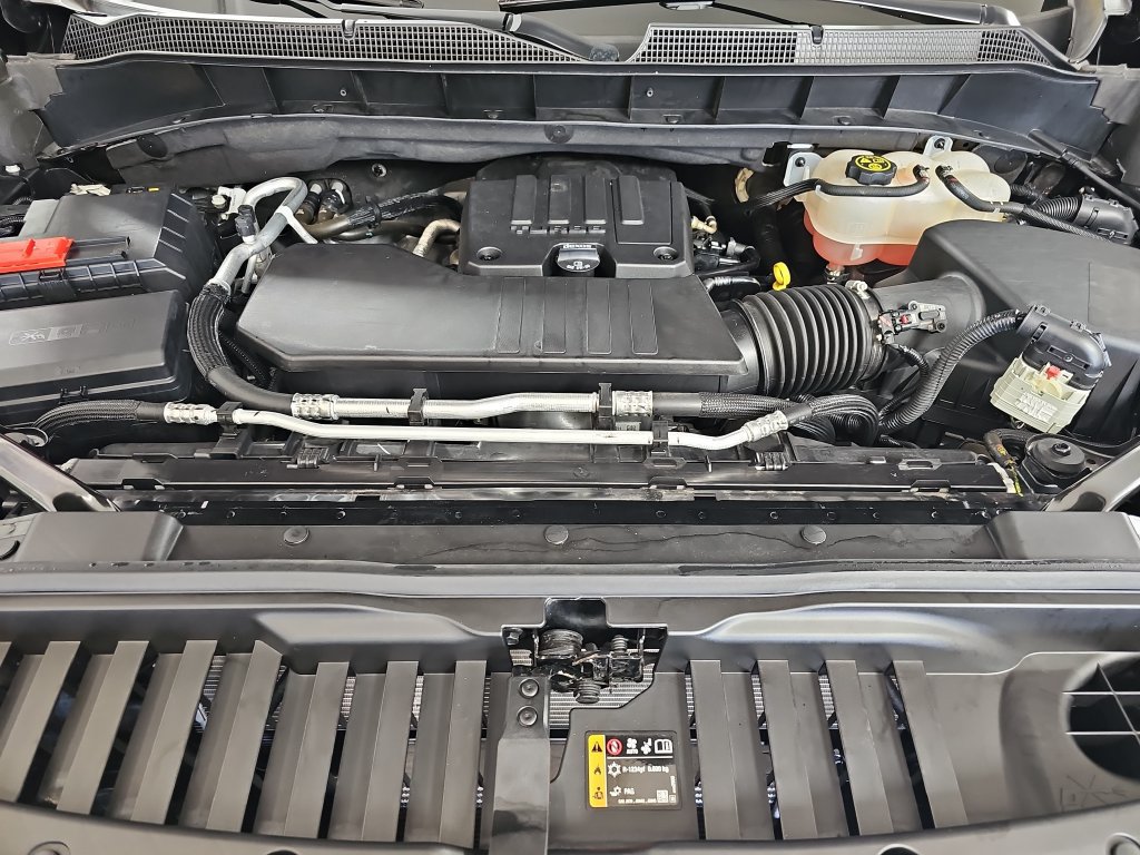 Certified 2024 Chevrolet Silverado 1500 LT AWD/4WD image 35