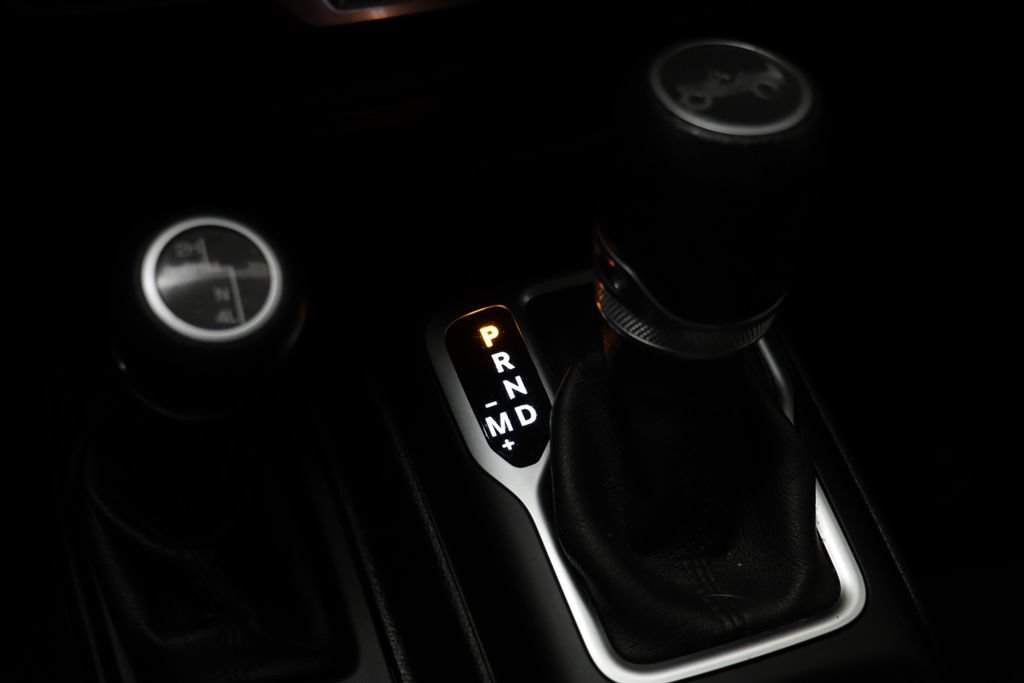 Used 2019 Jeep Wrangler Sport AWD/4WD image 12
