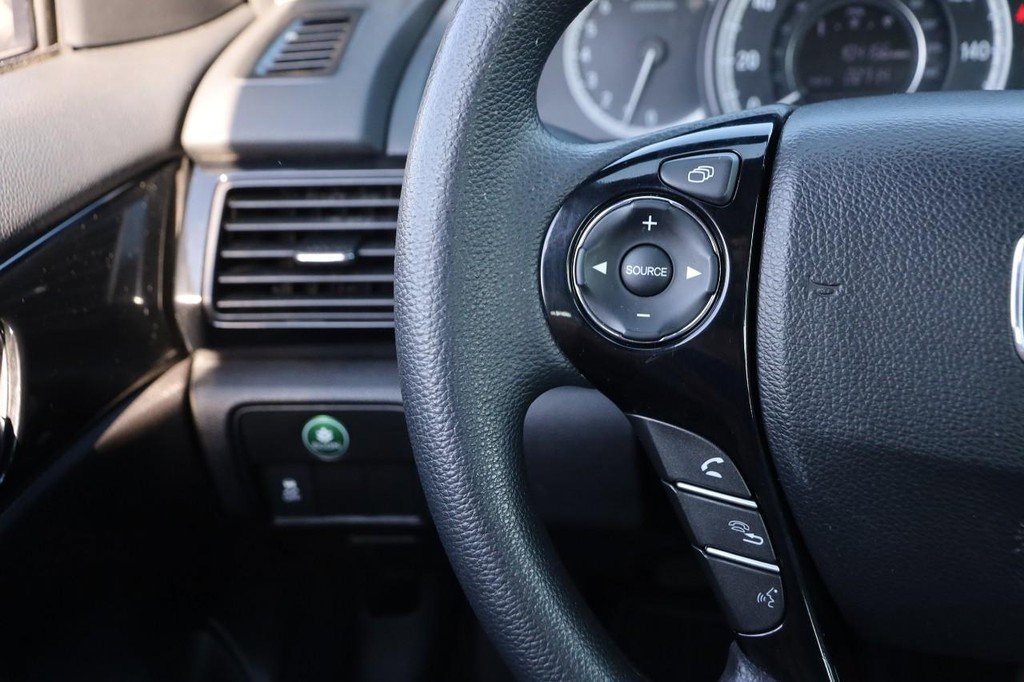 Used 2016 Honda Accord LX image 11