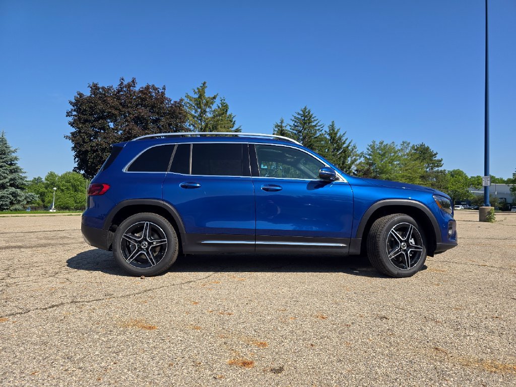 New 2026 Mercedes-Benz GLB 250 4MATIC image 17