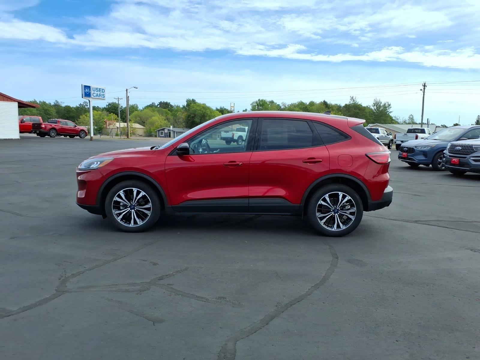 Used 2022 Ford Escape SEL w/ SEL Stealth AWD Package image 2