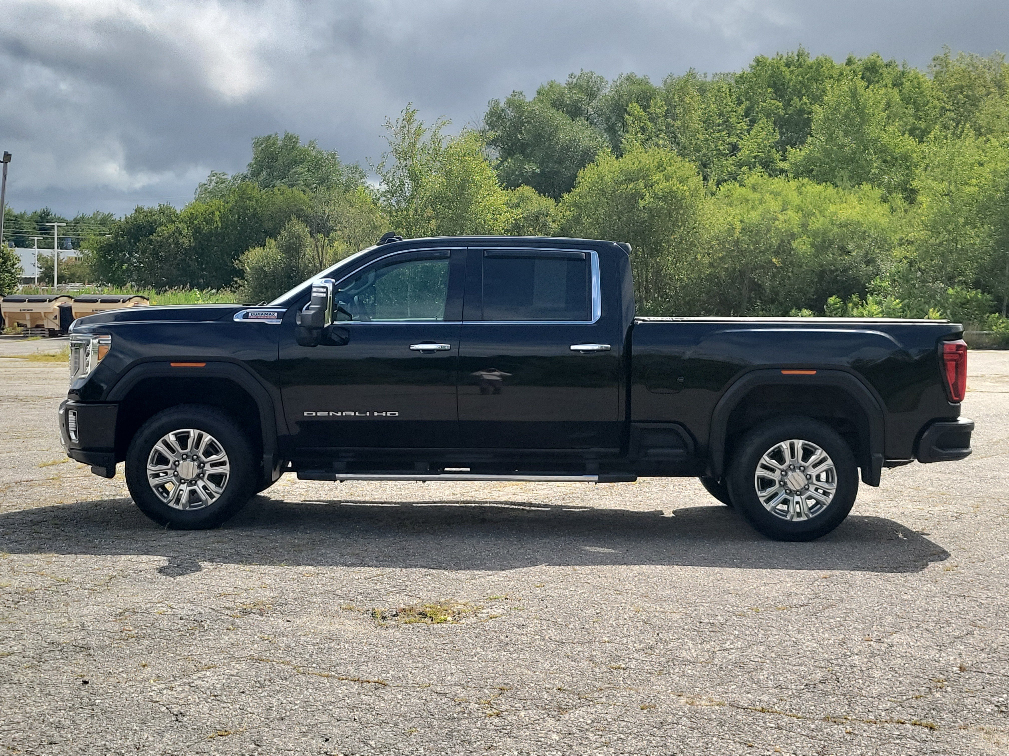 Used 2023 GMC Sierra 2500 Denali w/ Denali Ultimate Package AWD/4WD image 8
