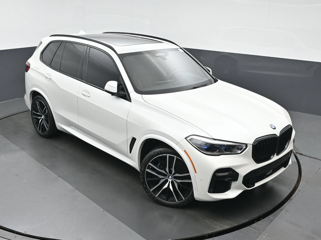 Used 2022 BMW X5 M50i w/ Executive Package AWD/4WD image 31