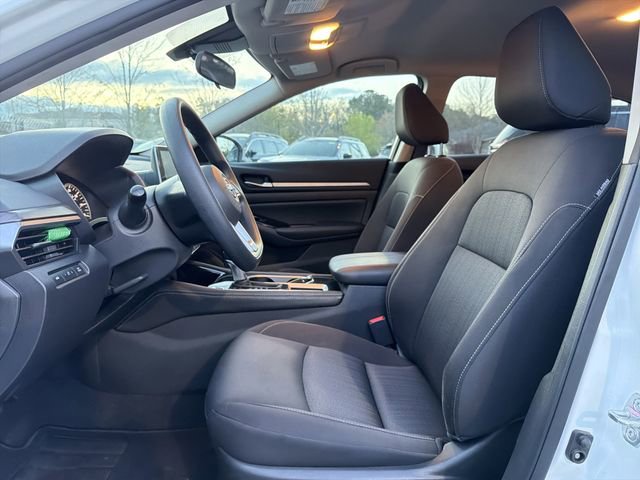 Used 2023 Nissan Altima 2.5 SV image 16