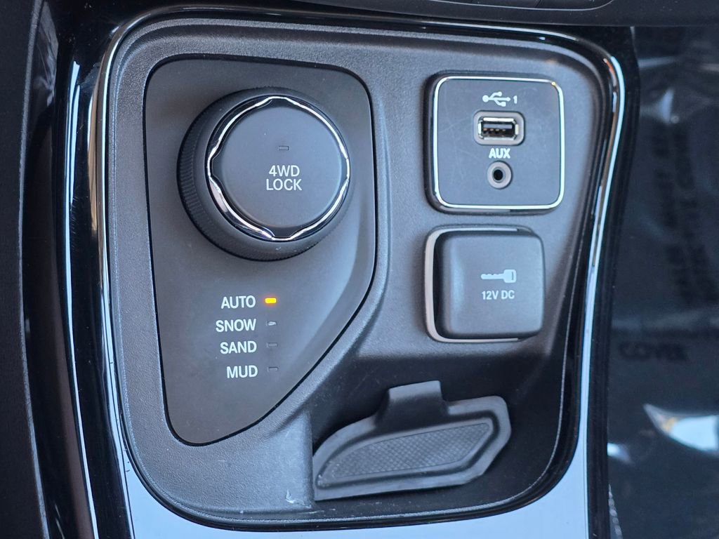 Used 2021 Jeep Compass Limited w/ Sun and Sound Group image 36