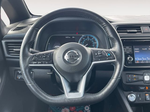 Used 2019 Nissan Leaf SV w/ SV Technology Package FWD image 12
