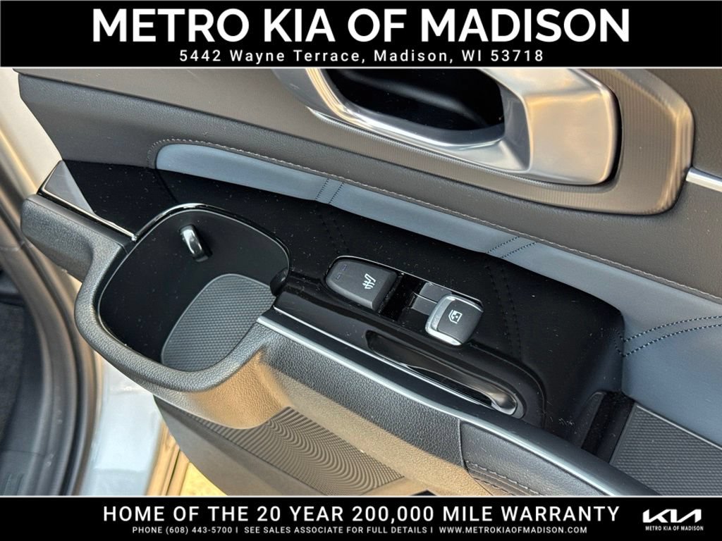 Used 2025 Kia Sorento SX Prestige AWD/4WD image 44