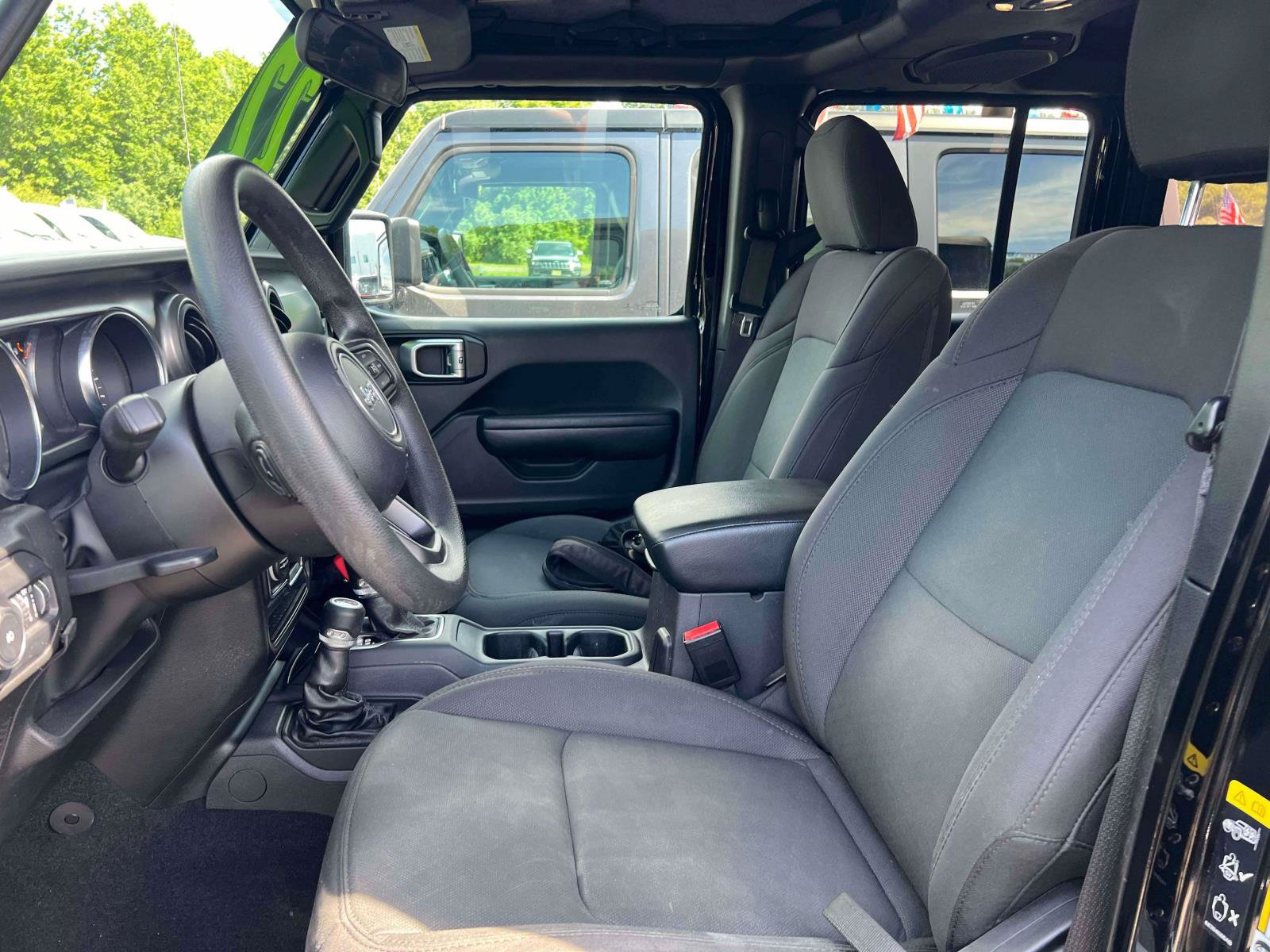 Used 2022 Jeep Wrangler Unlimited Sport AWD/4WD image 23