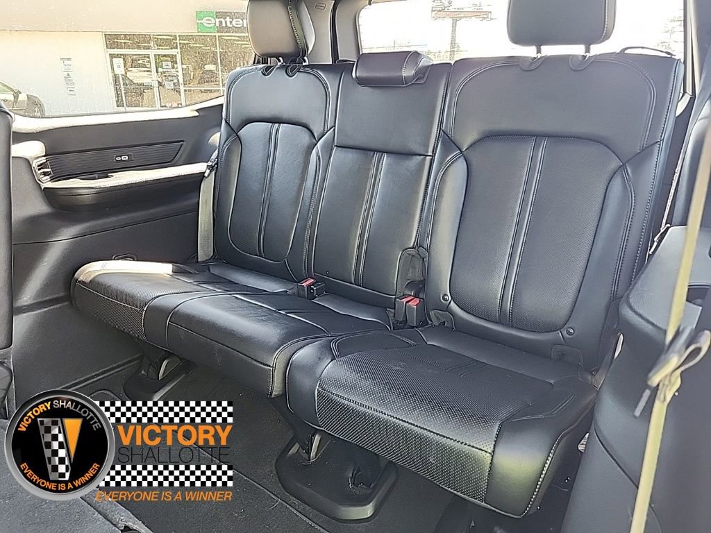 Certified 2024 Jeep Wagoneer Series II w/ Flexible Seating Group image 21