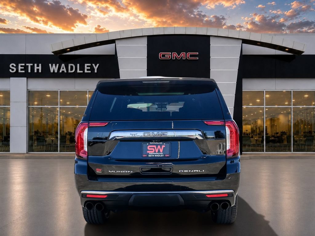 Used 2023 GMC Yukon Denali Ultimate AWD/4WD image 6