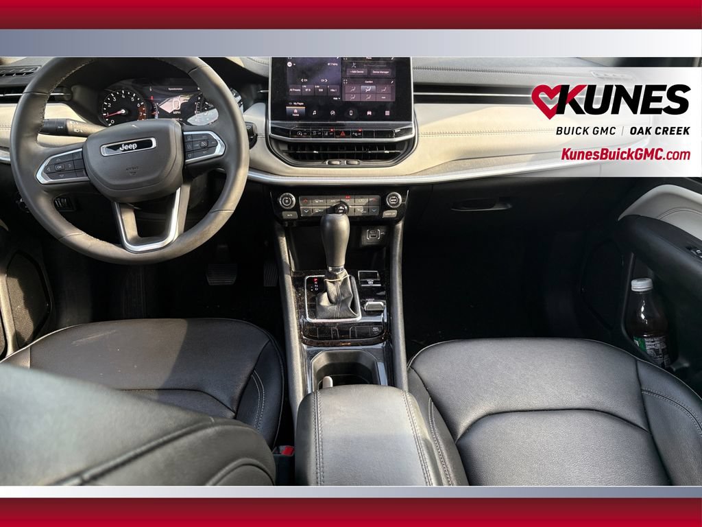 Used 2025 Jeep Compass Limited AWD/4WD image 21