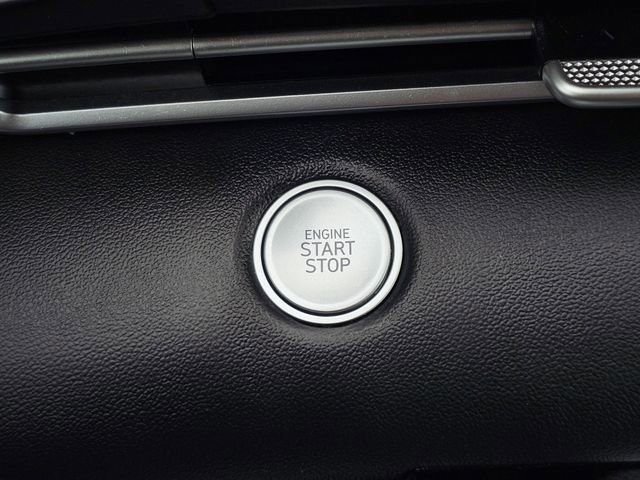 Used 2023 Hyundai Elantra Blue image 32