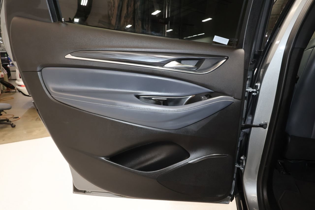 Used 2024 Buick Enclave Premium image 21