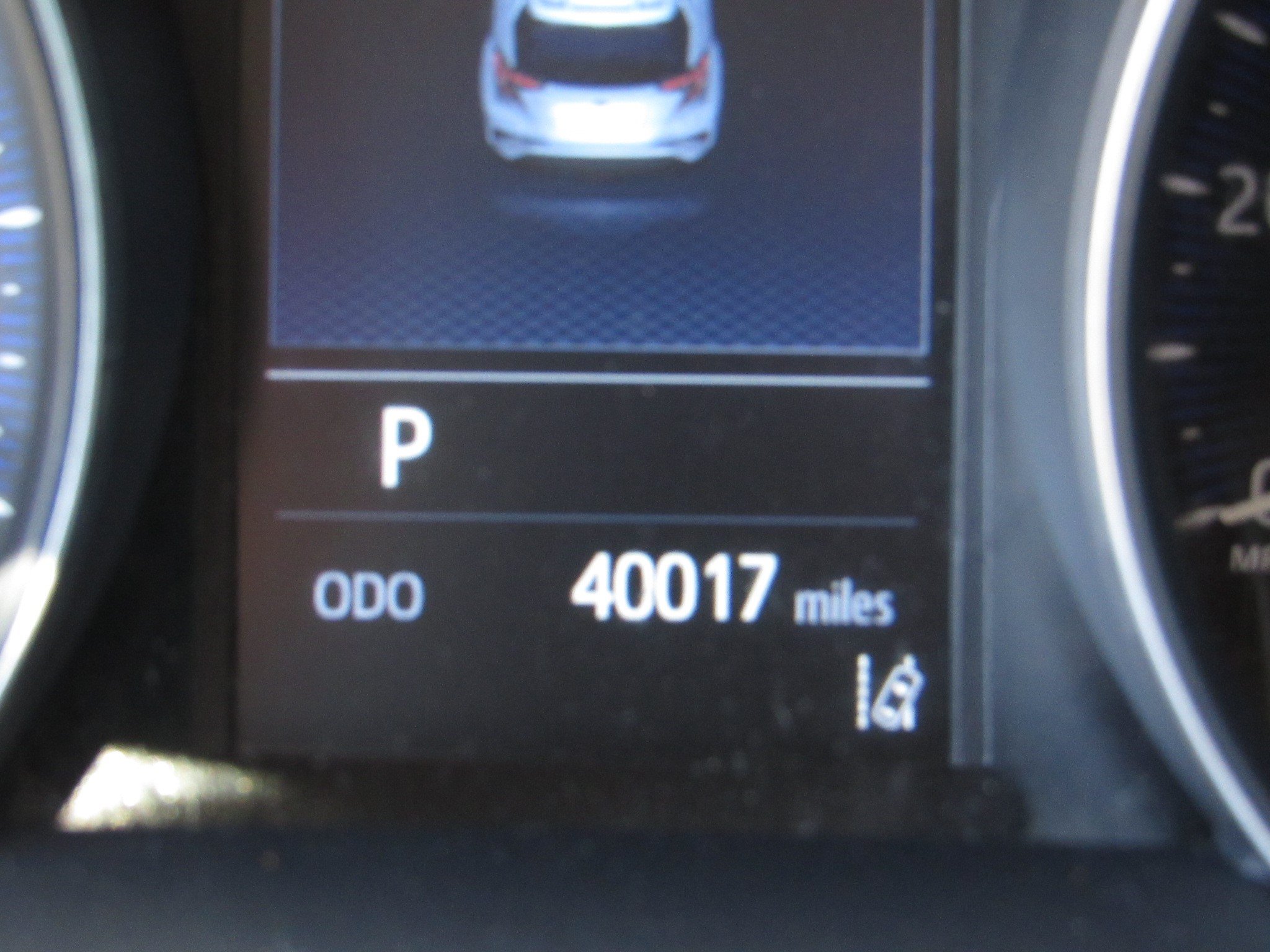 Used 2021 Toyota C-HR LE FWD image 27