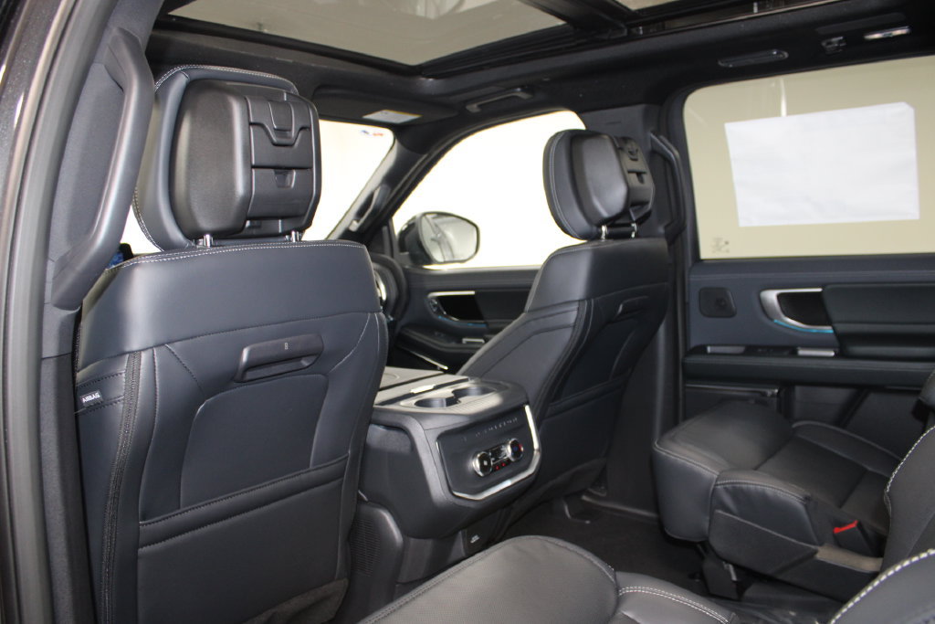New 2027 Ford Expedition Max Platinum w/ Stealth Performance Package AWD/4WD image 17