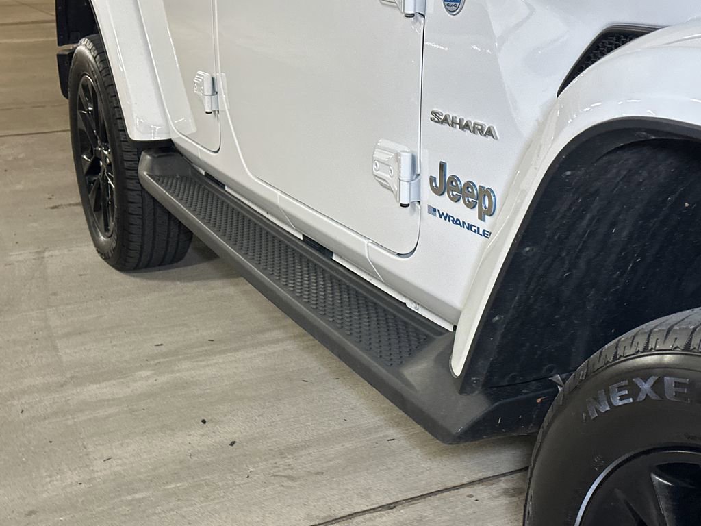 Used 2024 Jeep Wrangler Unlimited Sahara image 9