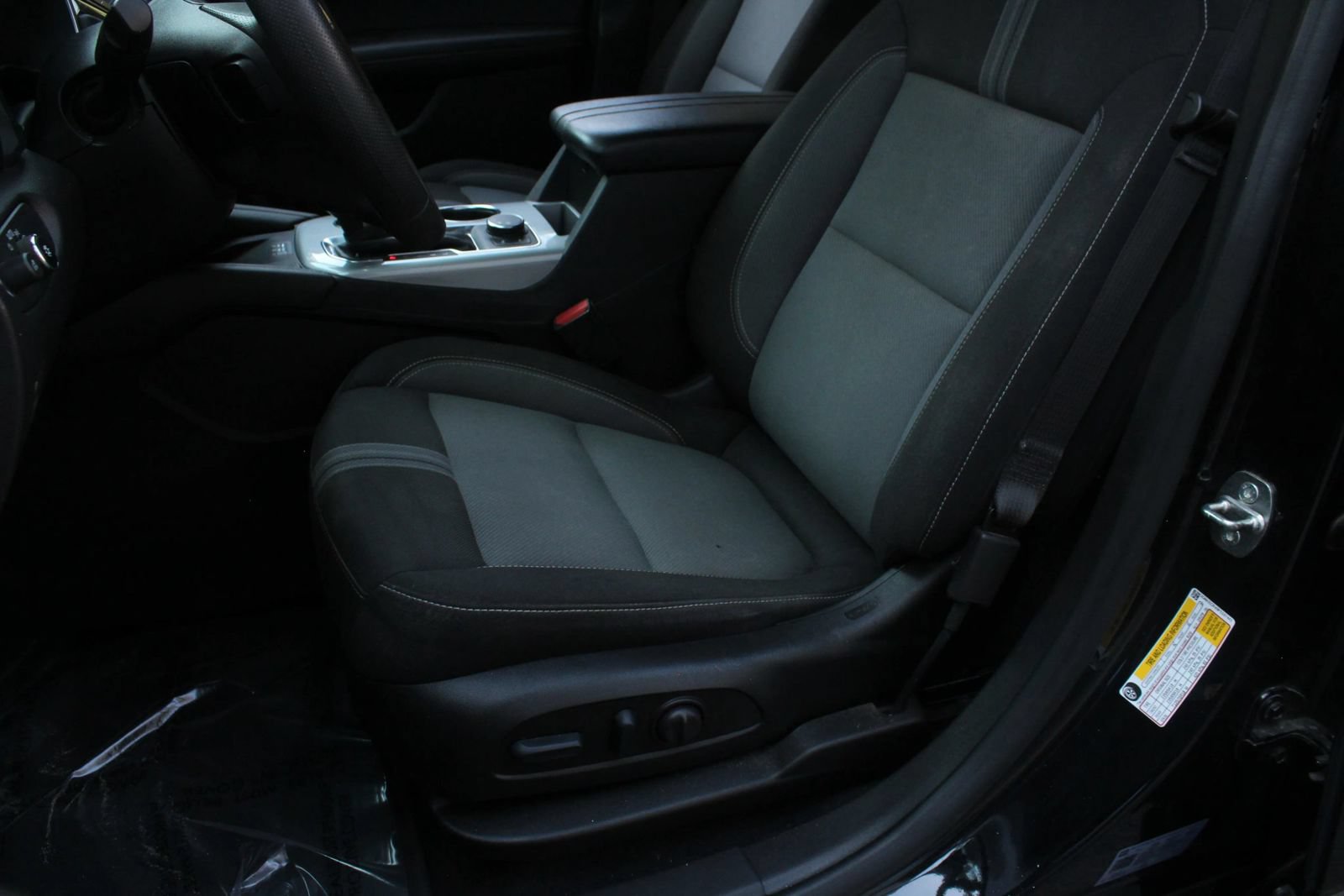 Used 2023 Chevrolet Blazer LT w/ Convenience Package FWD image 17
