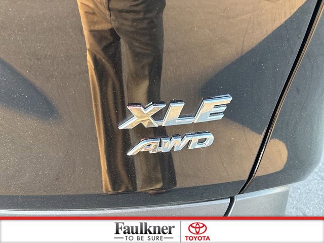 Certified 2022 Toyota RAV4 XLE Premium AWD/4WD image 11