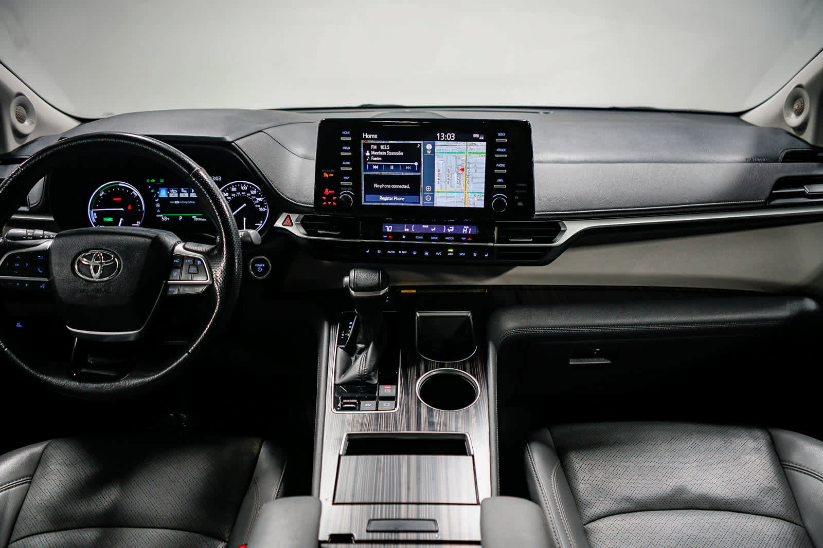 Used 2021 Toyota Sienna Limited image 14