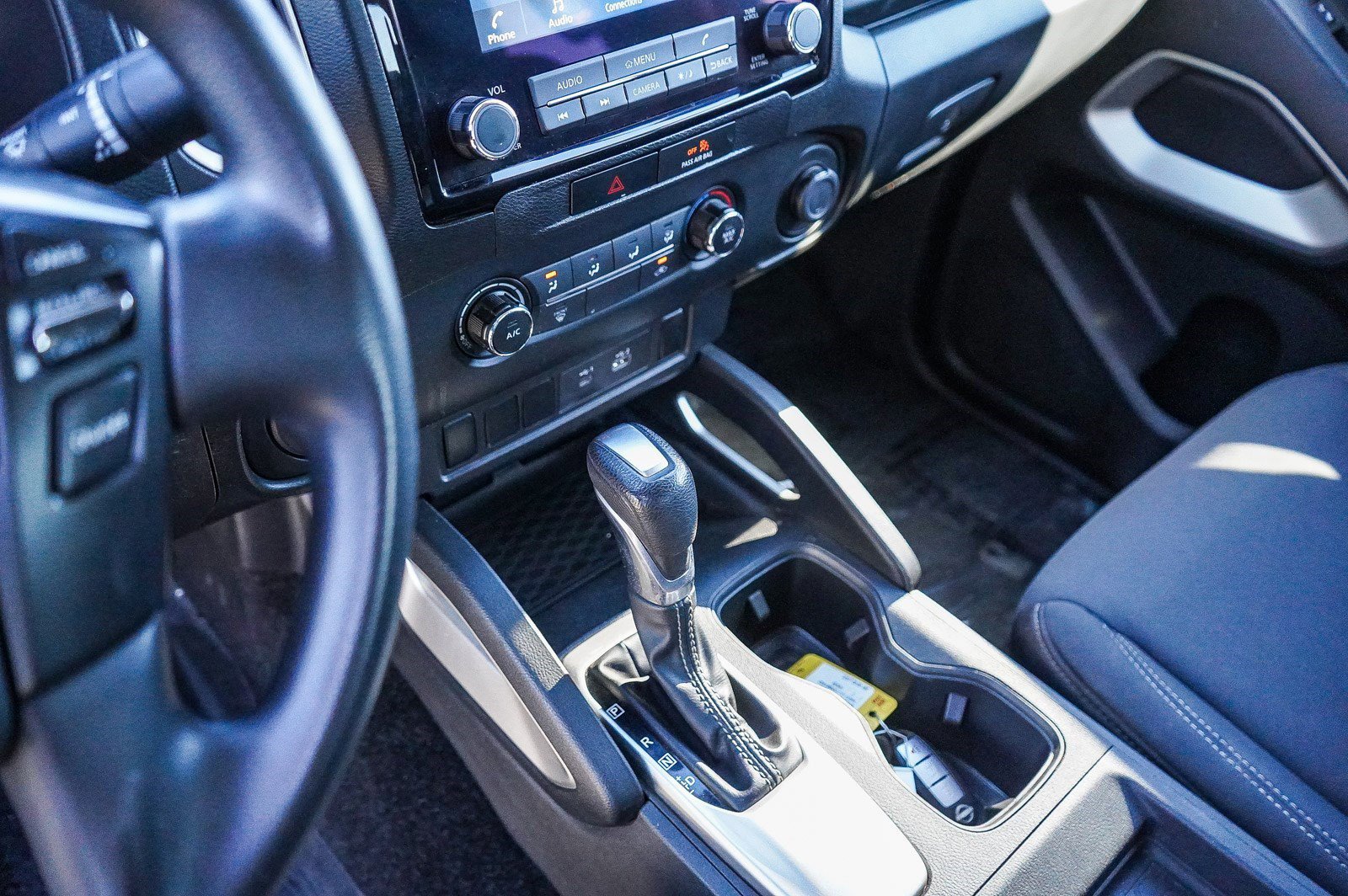 Used 2022 Nissan Frontier SV image 23