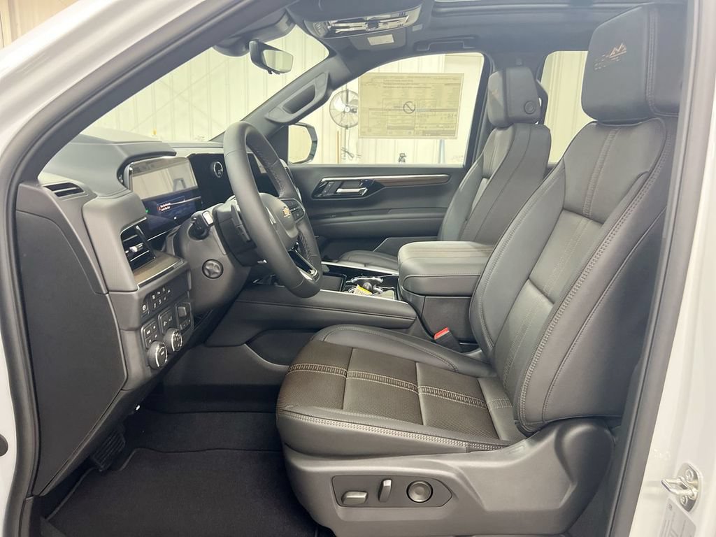 New 2026 Chevrolet Tahoe High Country w/ Sun And Tow Package AWD/4WD image 21