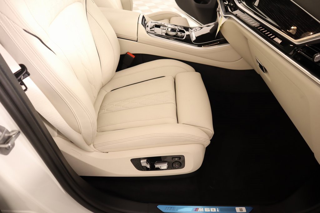 New 2026 BMW X5 M60i image 14