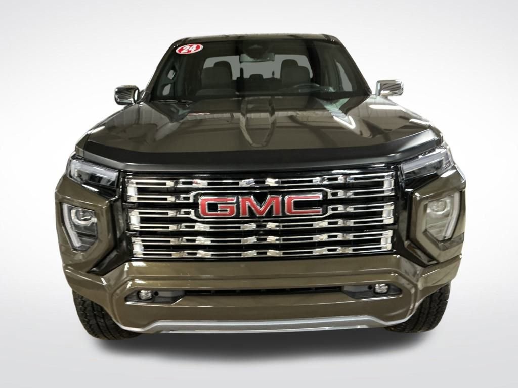 Used 2024 GMC Canyon Denali image 9