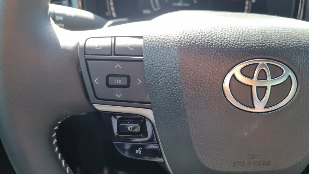 Used 2025 Toyota Camry LE FWD image 24