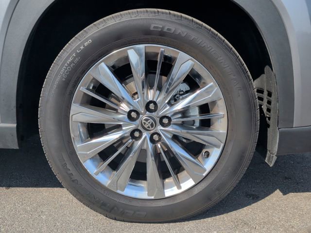 Certified 2026 Toyota Grand Highlander Platinum image 9