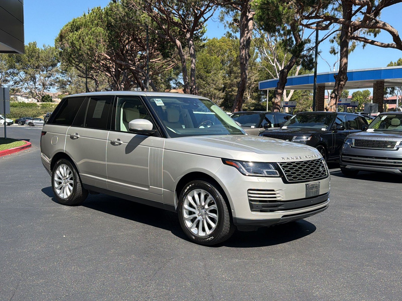 Used 2018 Land Rover Range Rover HSE AWD/4WD image 7
