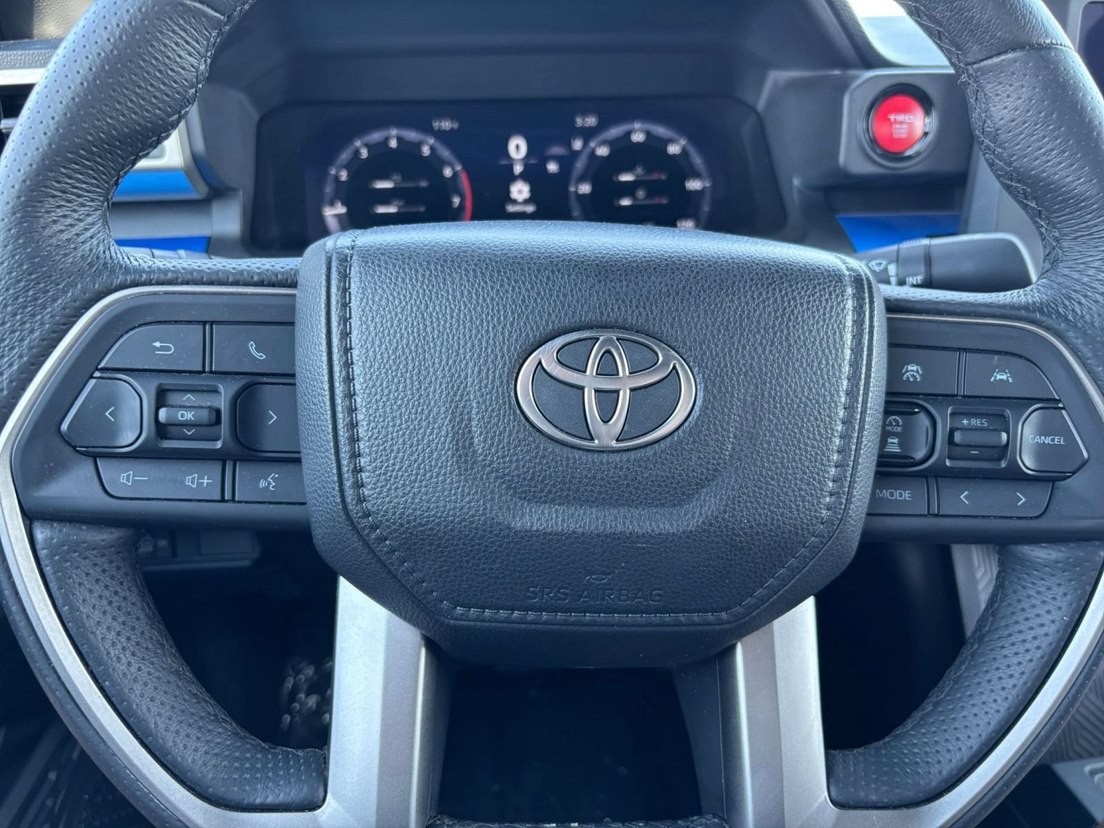 Used 2025 Toyota Tacoma TRD Off-Road AWD/4WD image 25