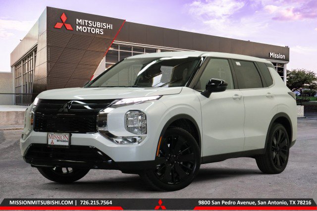 New 2026 Mitsubishi Outlander LE FWD image 1