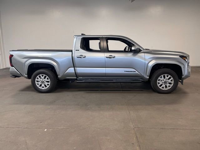 Used 2026 Toyota Tacoma SR5 image 2