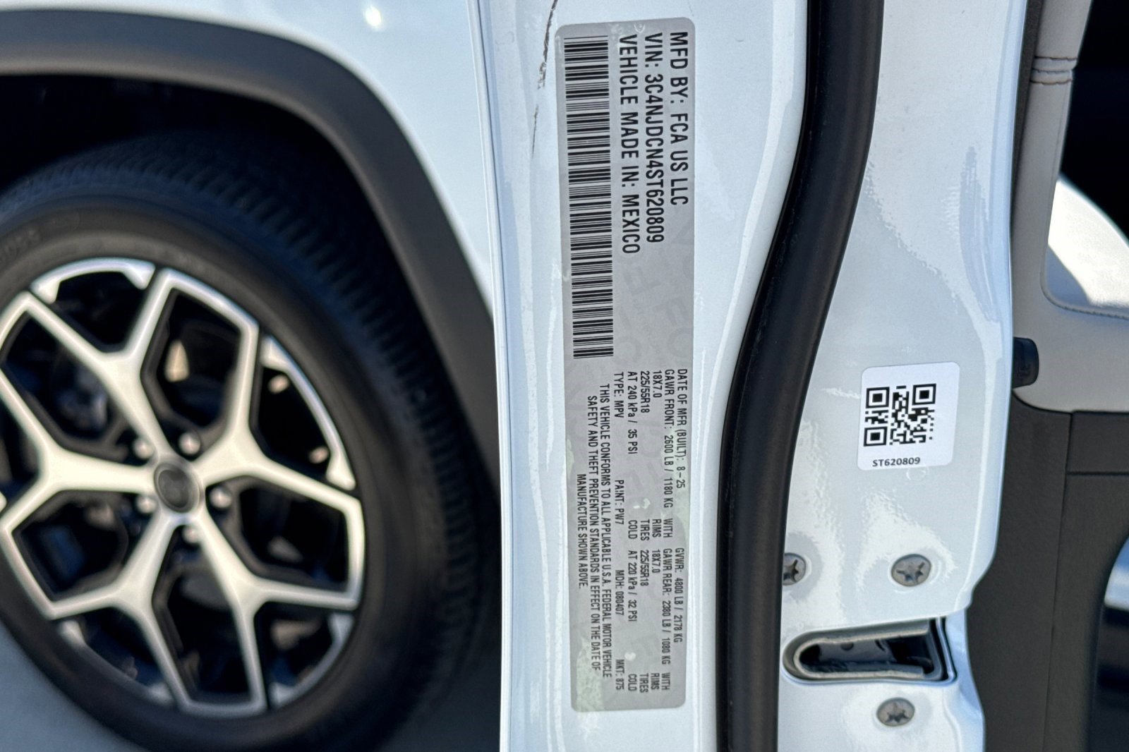 Used 2025 Jeep Compass Limited image 22