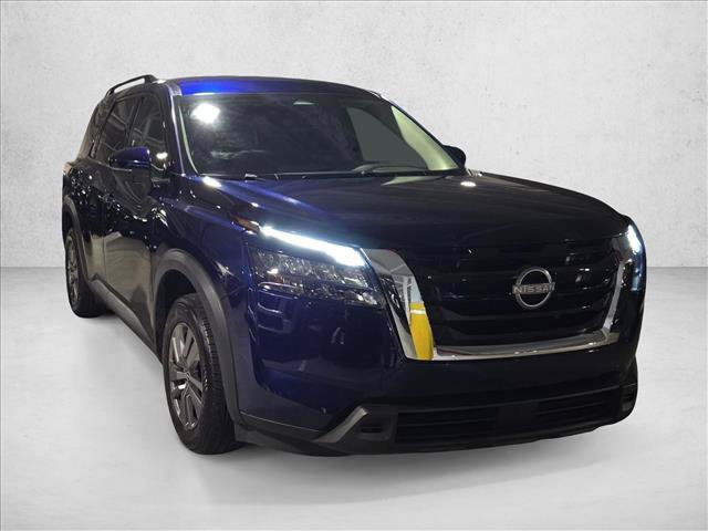 Used 2025 Nissan Pathfinder SV AWD/4WD image 3