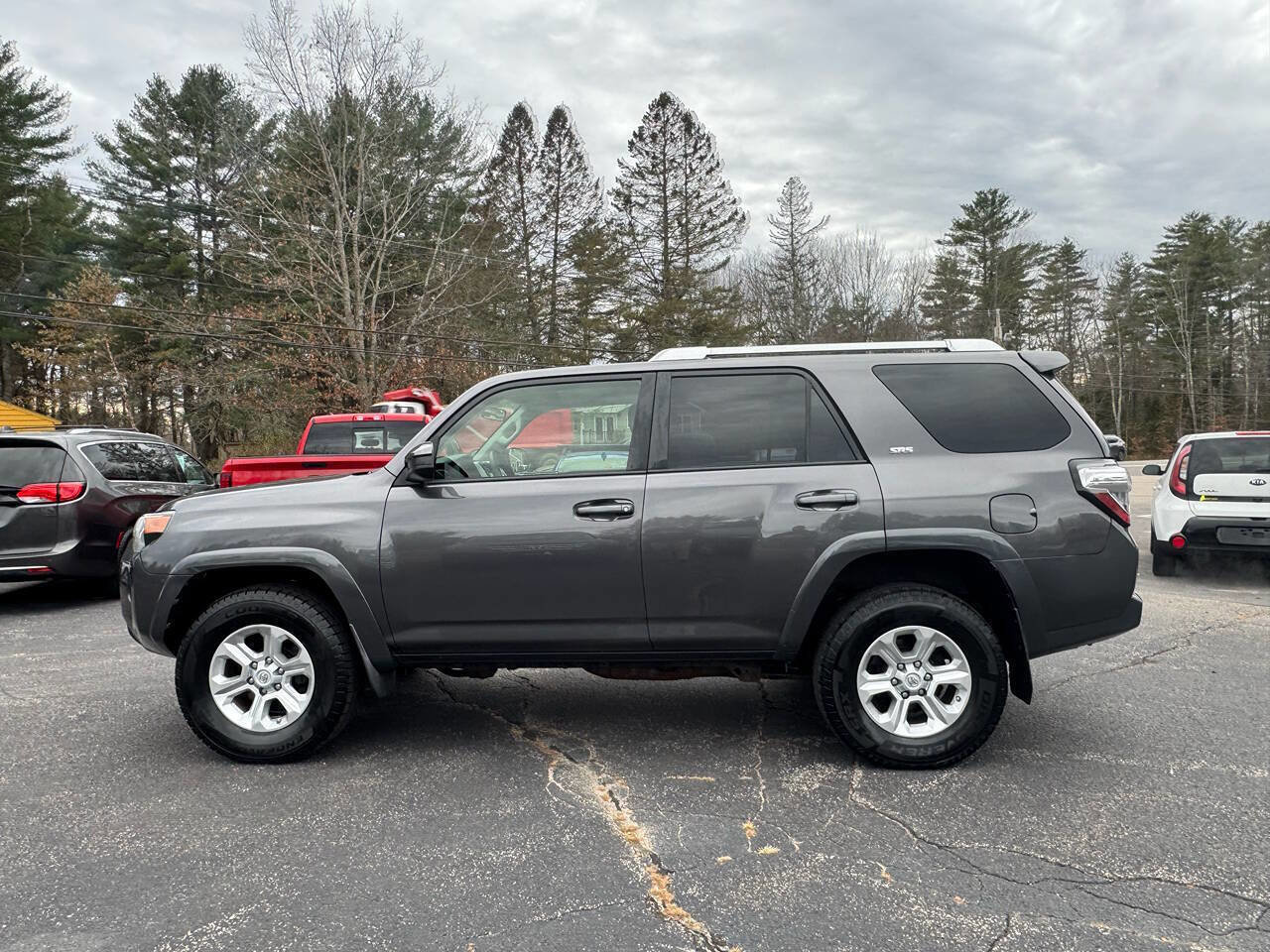 Used 2015 Toyota 4Runner SR5 image 10