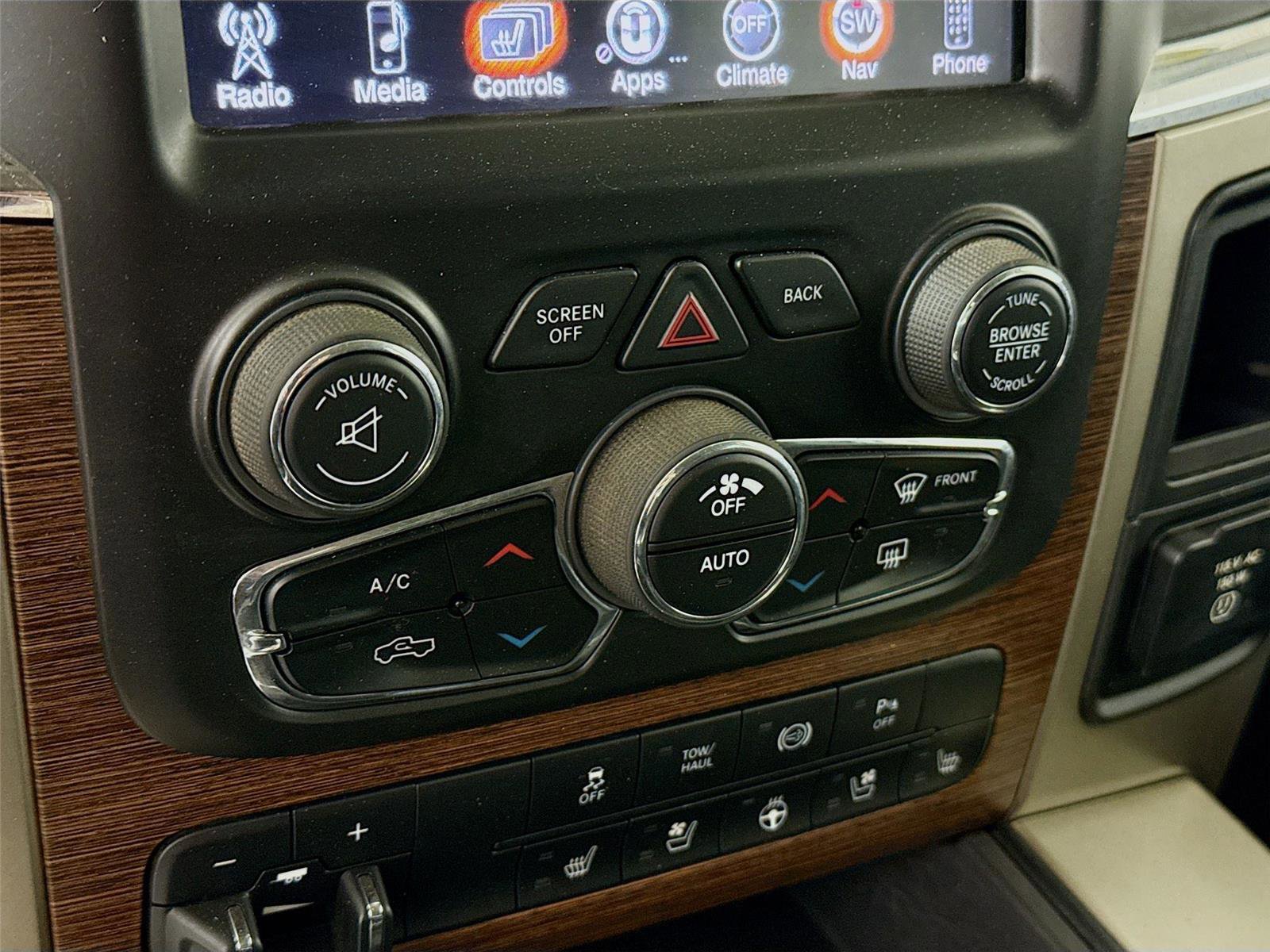 Used 2014 RAM 2500 Laramie w/ HD Snow Plow Prep Group image 9