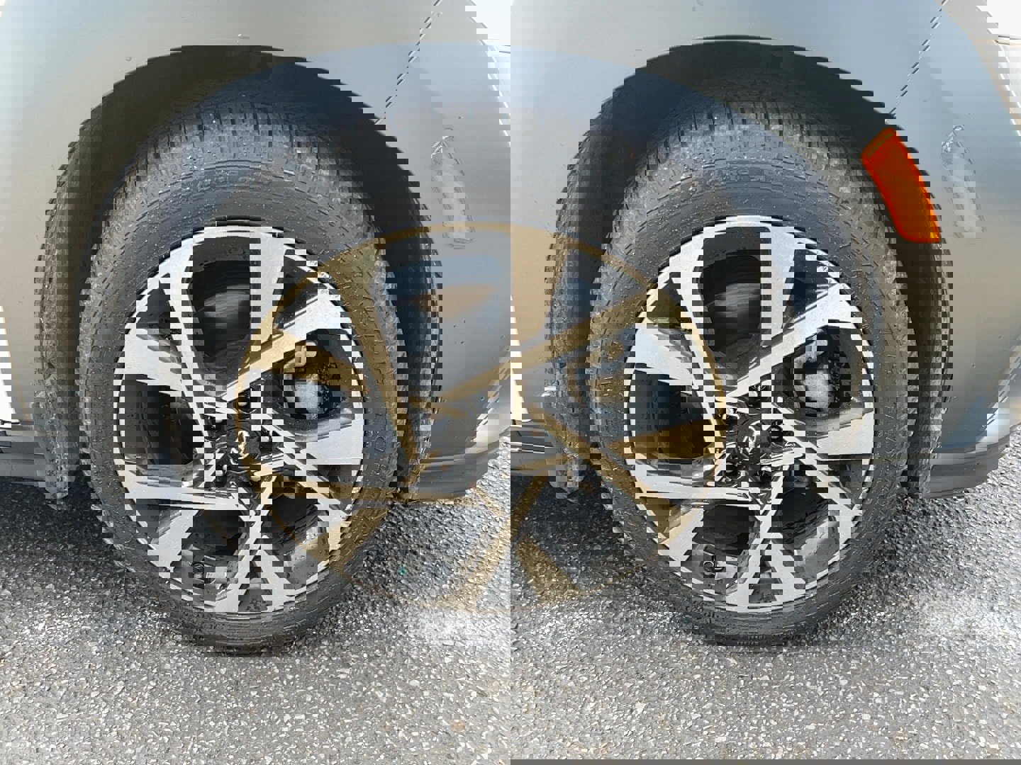 Used 2023 Hyundai Kona Limited image 13