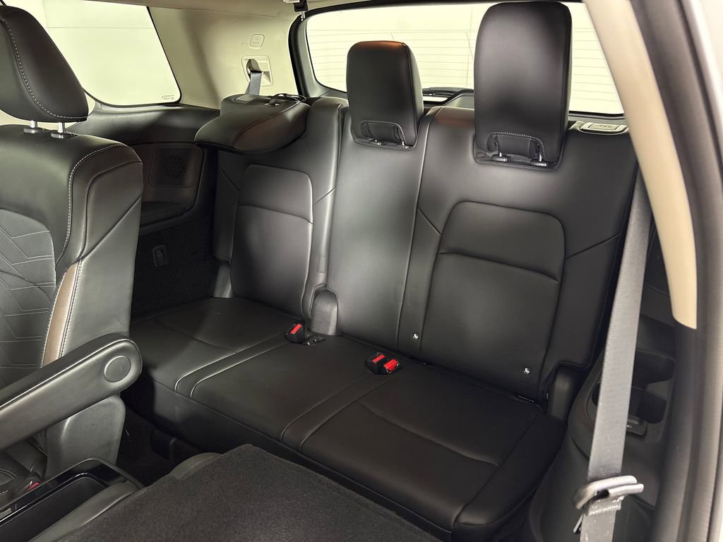 Used 2024 Nissan Pathfinder Platinum FWD image 29