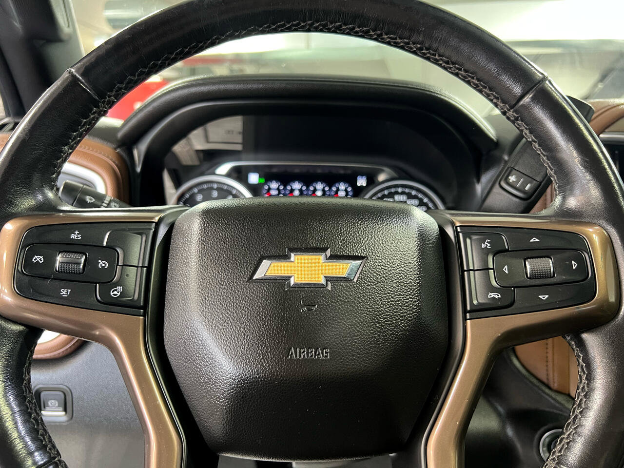 Used 2019 Chevrolet Silverado 1500 High Country image 39