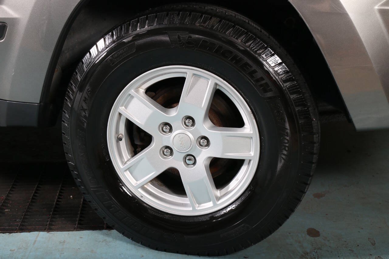 Used 2007 Jeep Grand Cherokee Laredo AWD/4WD image 30