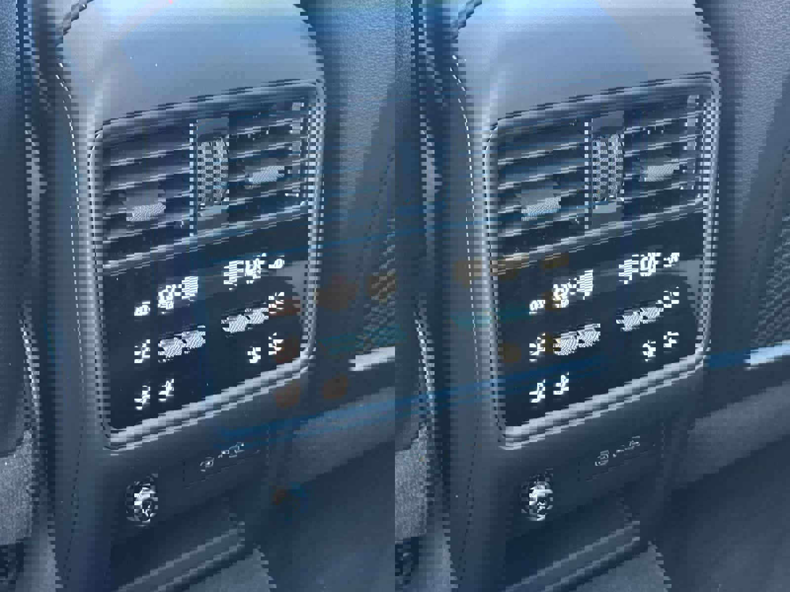 New 2026 Porsche Cayenne GTS image 14