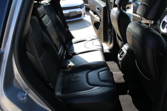 Used 2019 Jeep Cherokee Limited FWD image 45