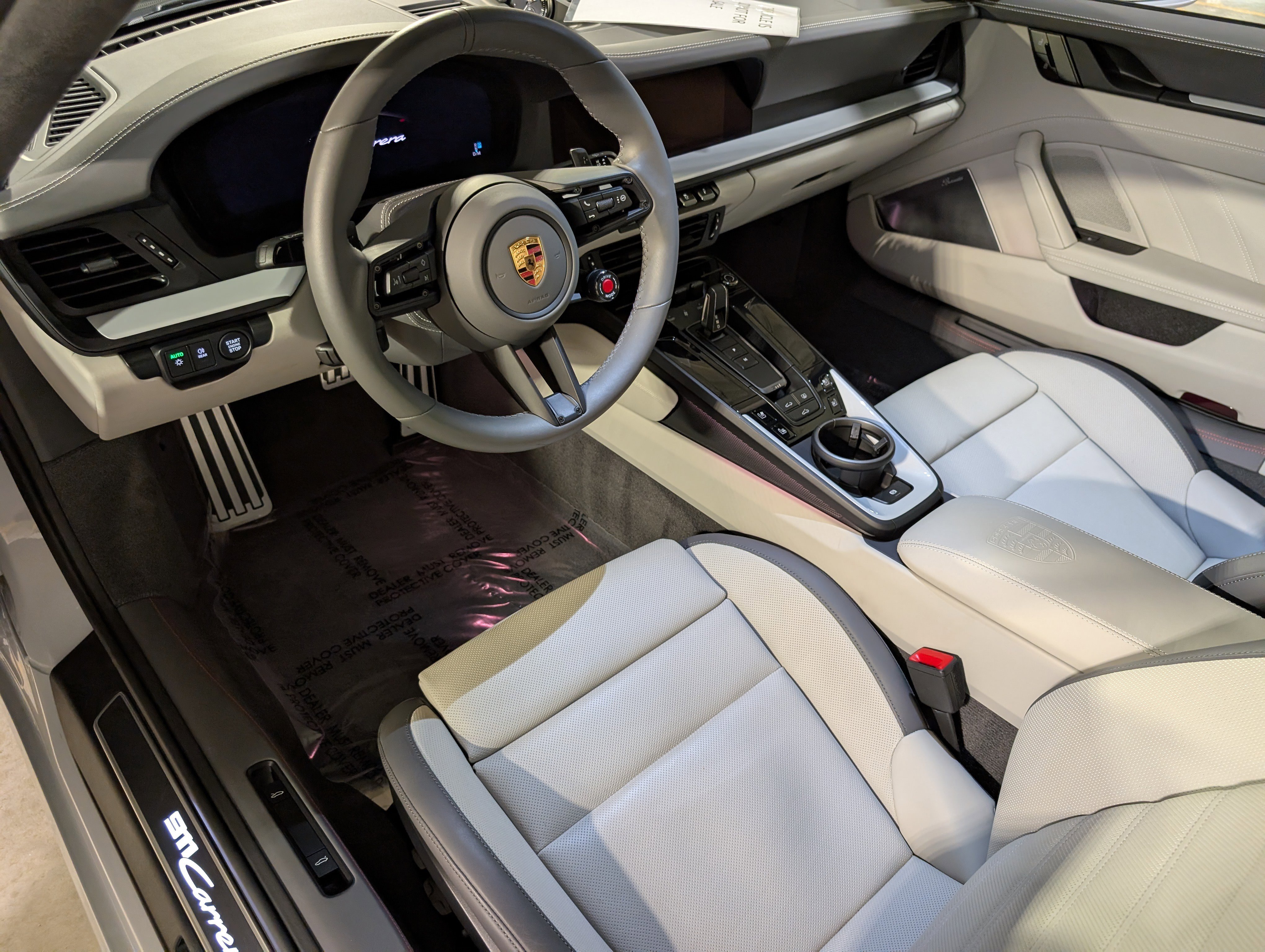 Certified 2025 Porsche 911 Carrera RWD image 4
