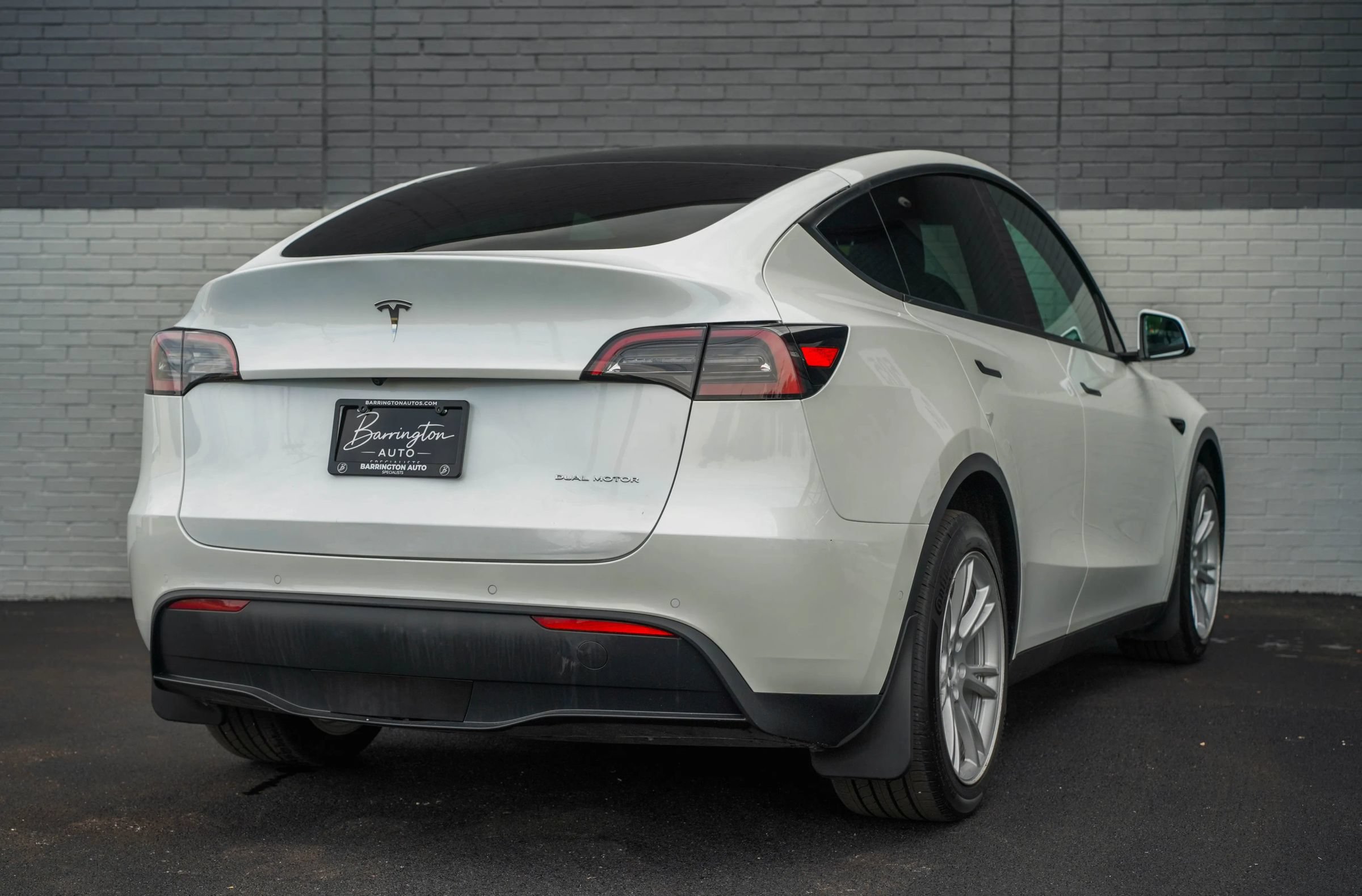 Used 2022 Tesla Model Y Long Range AWD/4WD image 5